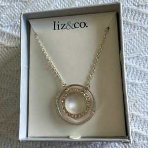 liz & co necklace NWT